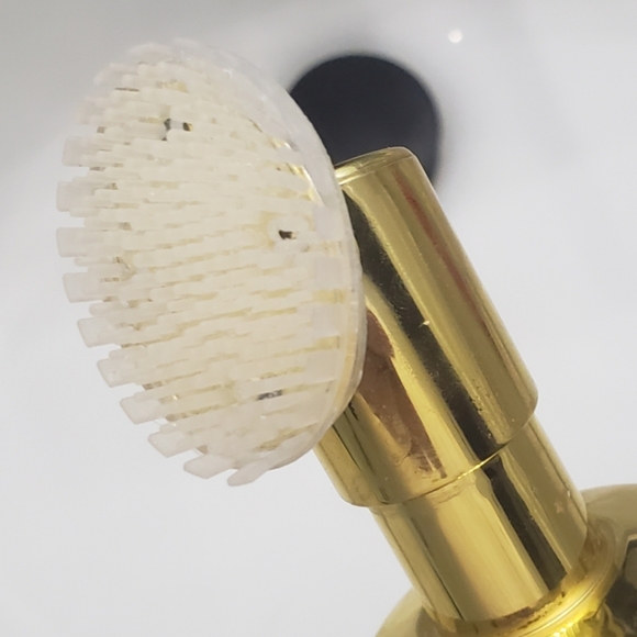 LÁTOÜA MILLE Silver Lava Foam Cleanser (With Brush Head) - Picture 2 of 4